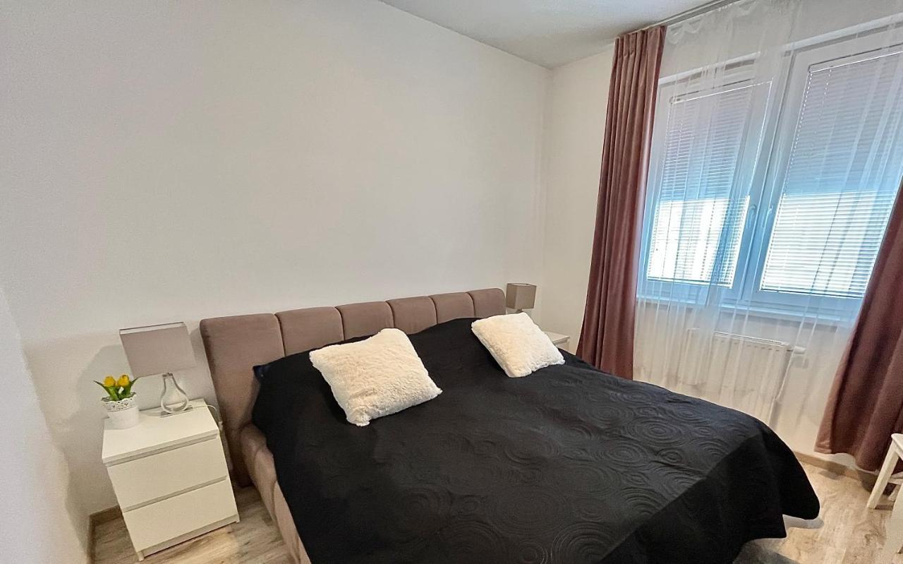 Diamond Apartments - 3 Bedroom, Luxurious Apartment In The Heart Of The City Будапеща Екстериор снимка